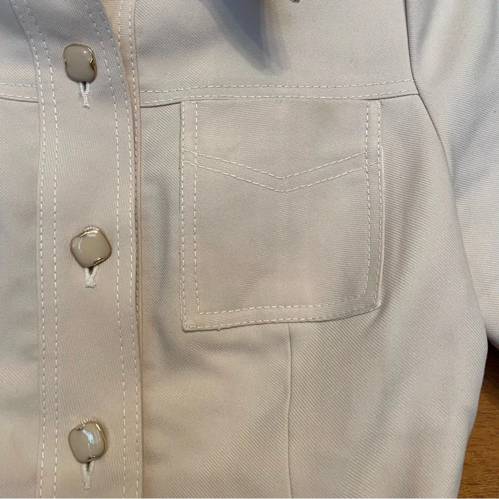 Vintage 70s Bonartt tan cream short sleeve button front belted top - Picture 3 of 7